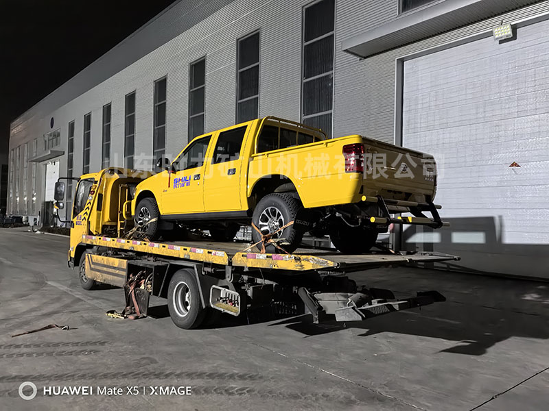 礦山運料車發(fā)往湖北