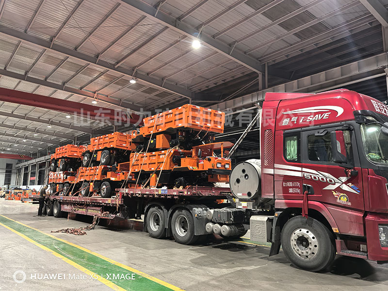 6臺(tái)8噸井下礦渣運(yùn)輸車發(fā)往陜西